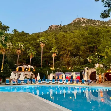 Montana Pine Resort 4*