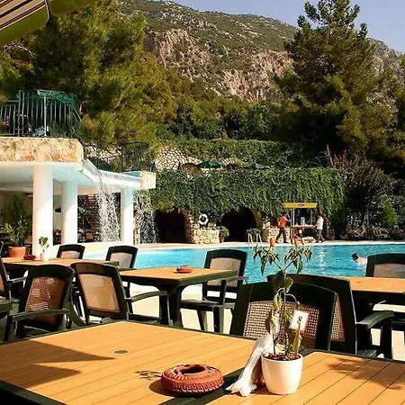 Montana Pine Resort 4*